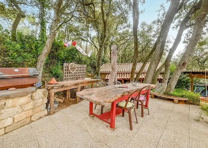 Σπίτι διακοπών 3 Bedroom In Sommières